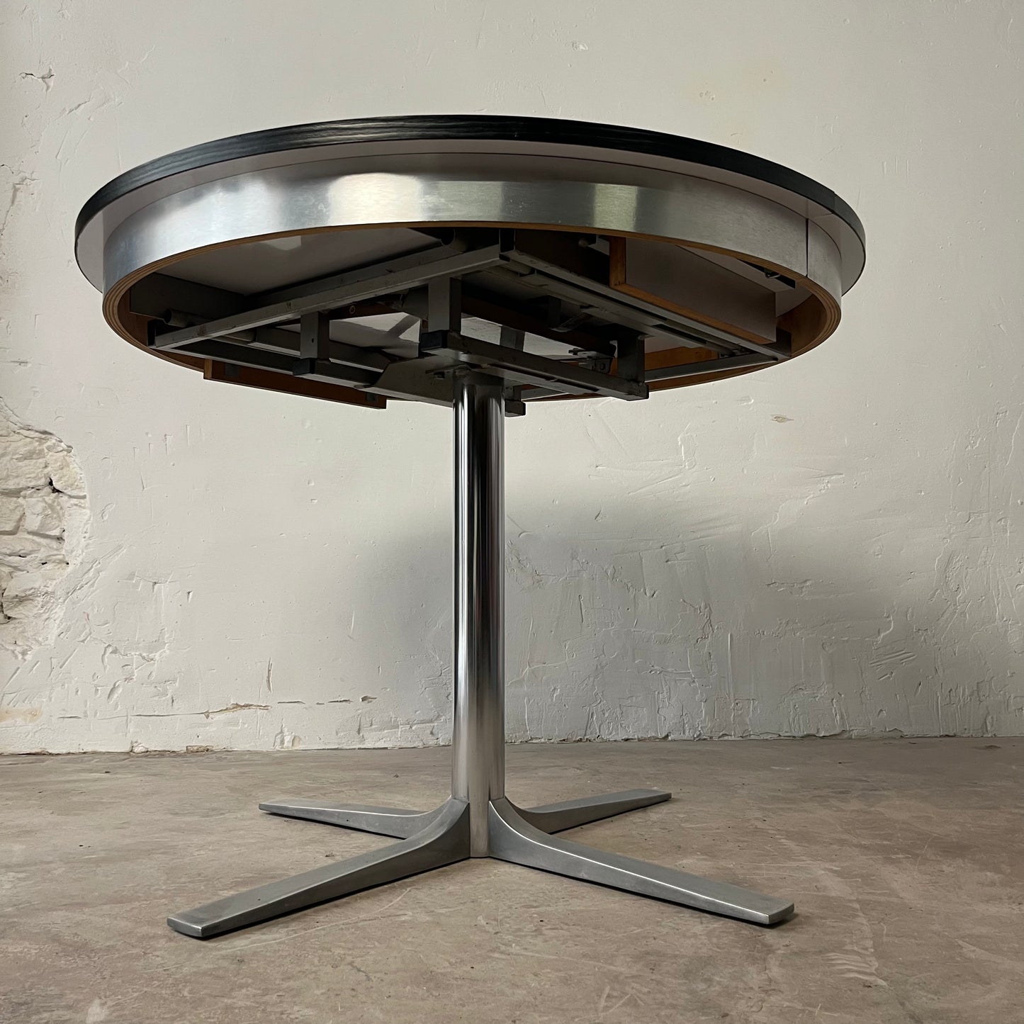 Table ronde vintage extensible avec pied central cruciforme