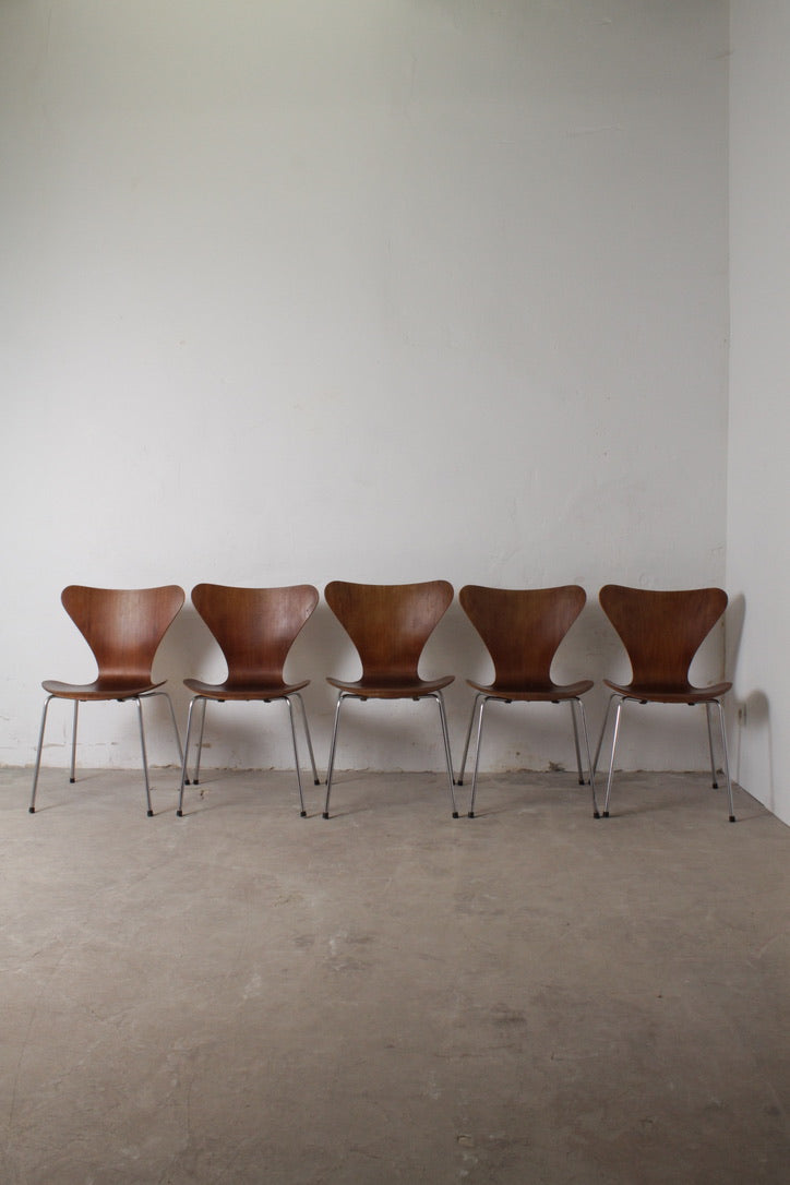 Lot de 5 chaises Série 7, Arne Jacobsen pour Fritz Hansen, 1960–70