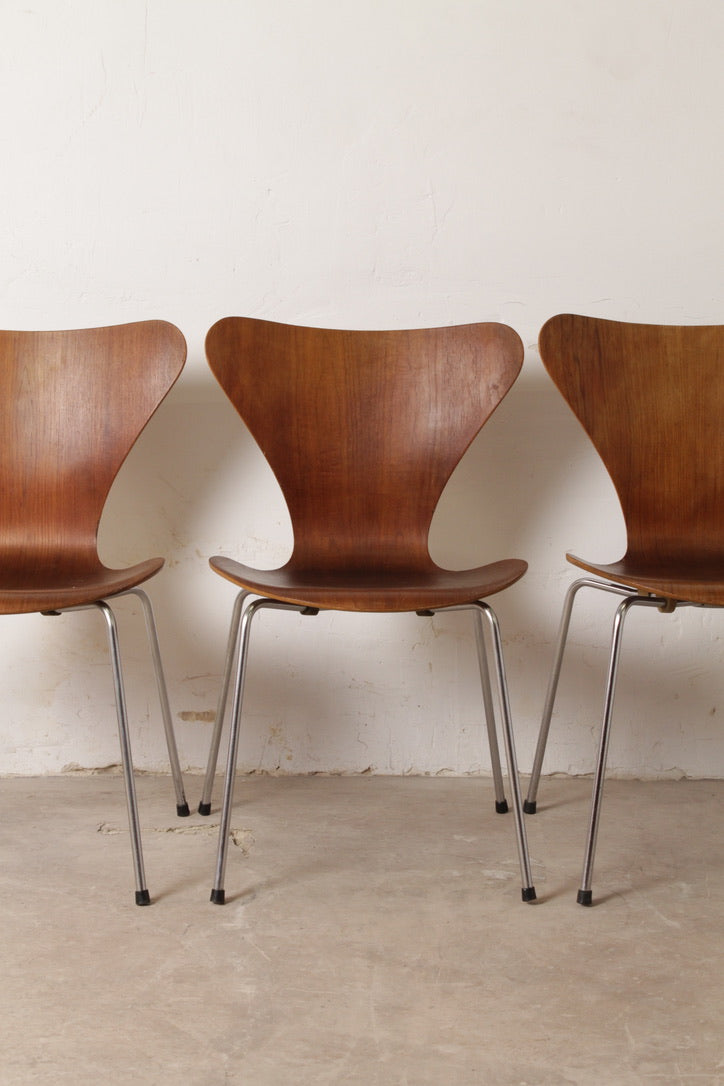 Lot de 5 chaises Série 7, Arne Jacobsen pour Fritz Hansen, 1960–70