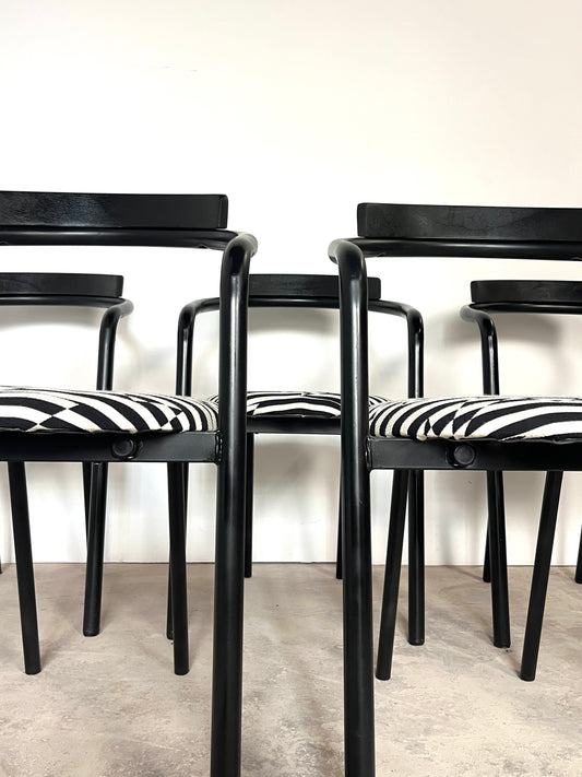 Lot de 5 Chaises postmodernes empilables, circa 1980