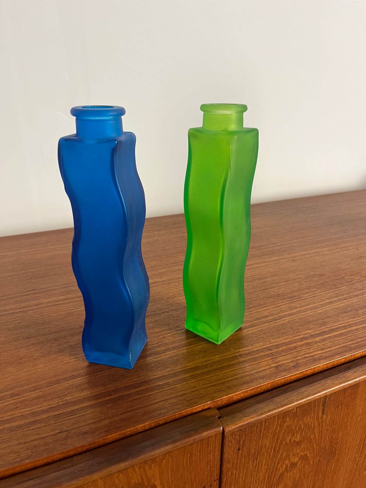 Paire de vases IKEA vintage SKÄMT, conçus par Sigga Heimis, 2006