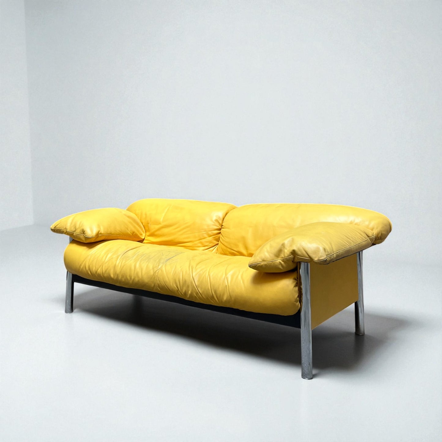 Canapé modèle Pausa, Pierluigi Cerri pour Poltrona Frau, 1990