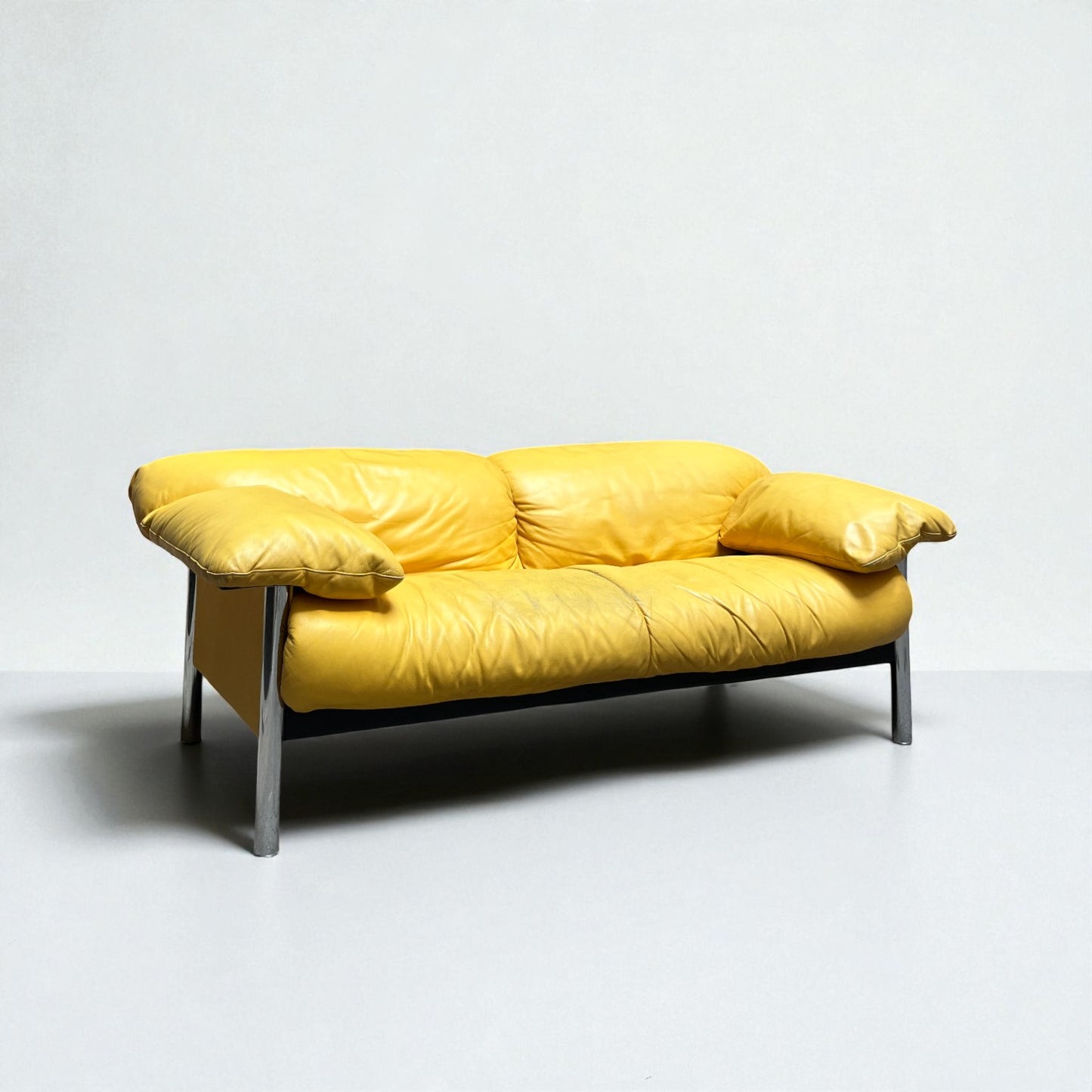 Canapé modèle Pausa, Pierluigi Cerri pour Poltrona Frau, 1990