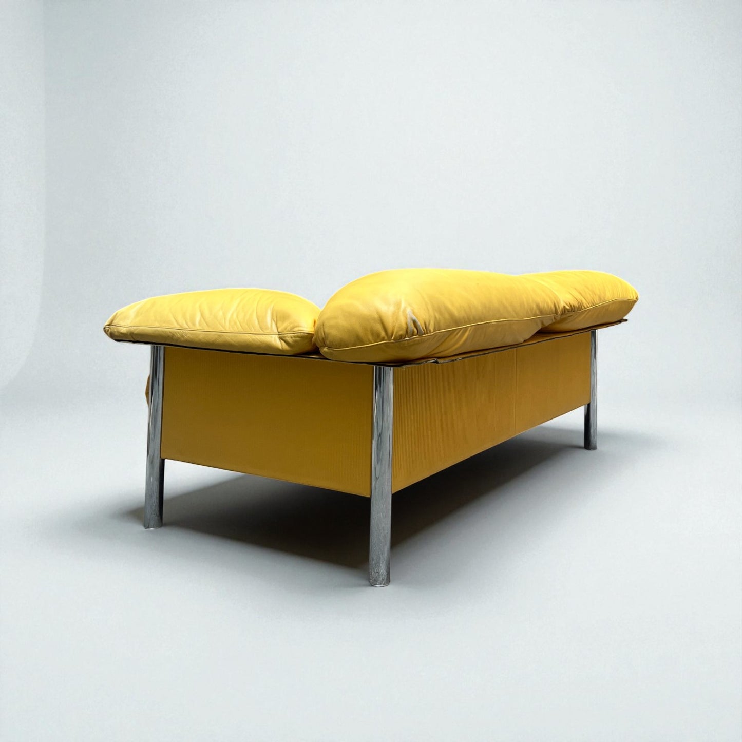 Canapé modèle Pausa, Pierluigi Cerri pour Poltrona Frau, 1990