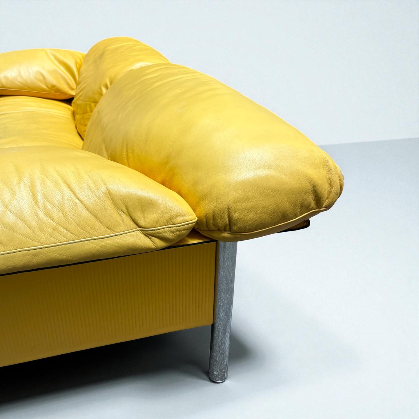 Canapé modèle Pausa, Pierluigi Cerri pour Poltrona Frau, 1990